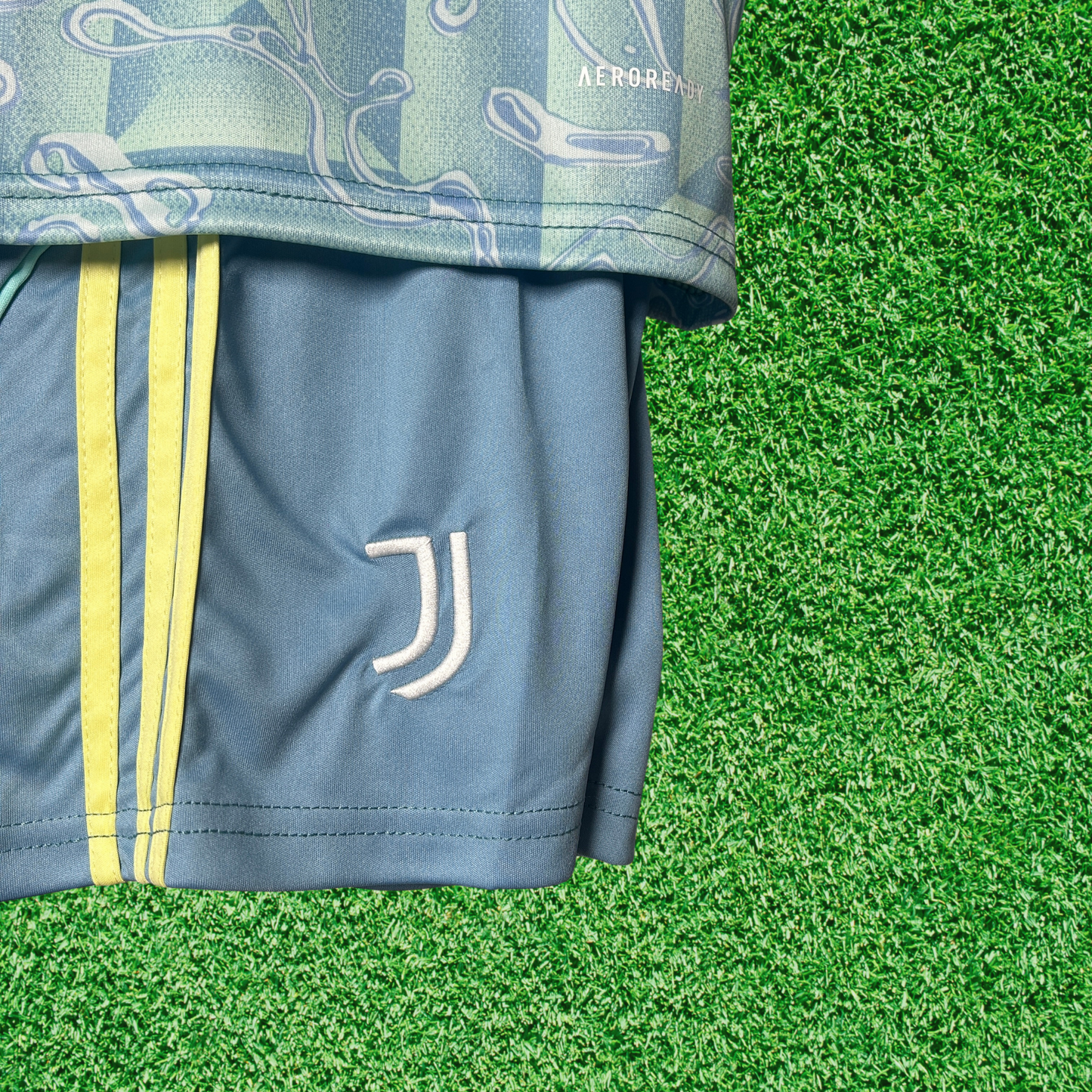 Kit Juventus II 25/26 Kids
