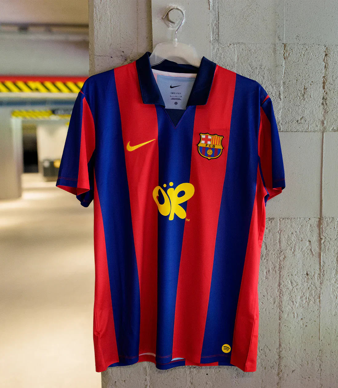 Shirt Barcelona 03/04 Limited Edition | Free Shipping + Keychain Gift