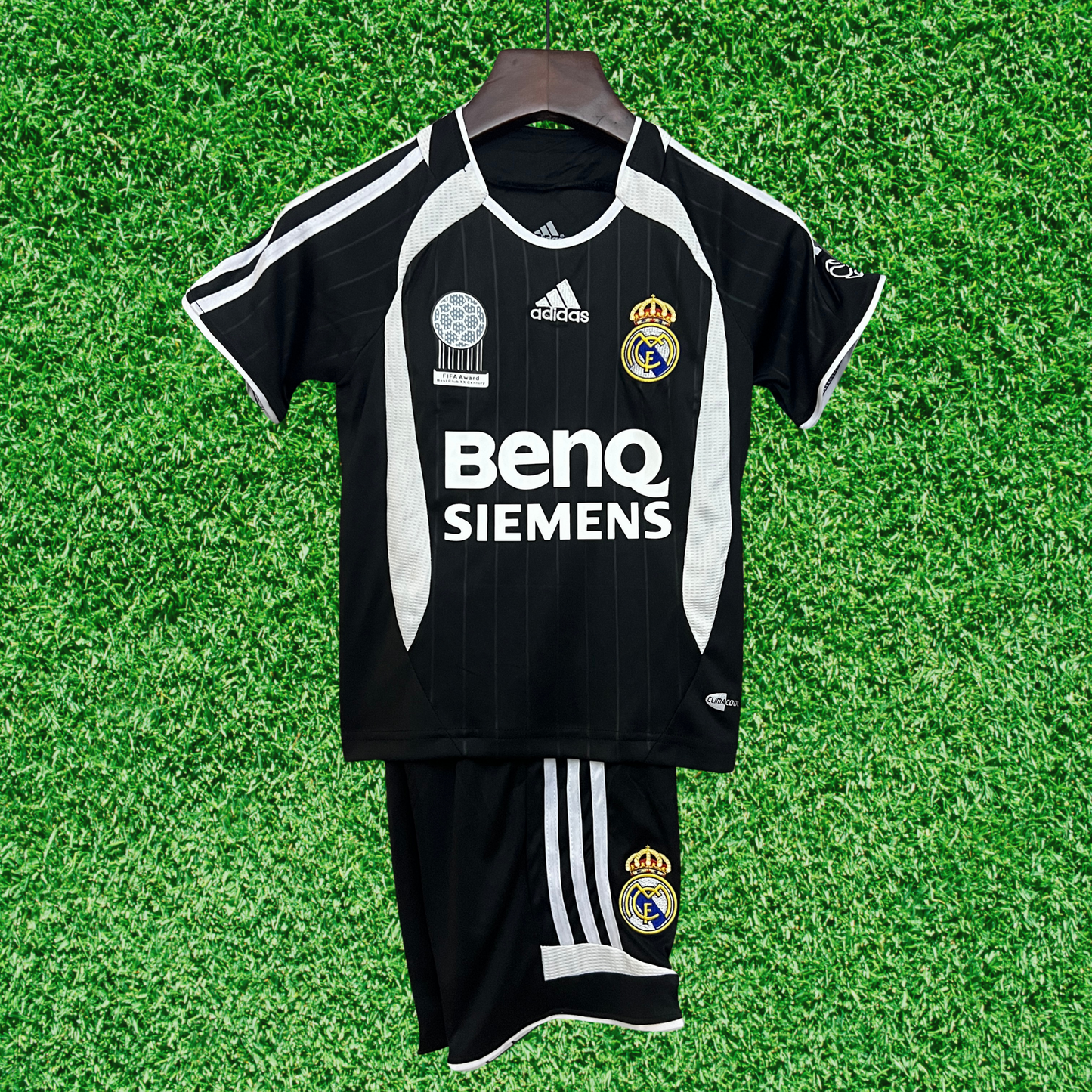 Kit Real Madrid II 06/07 Kids