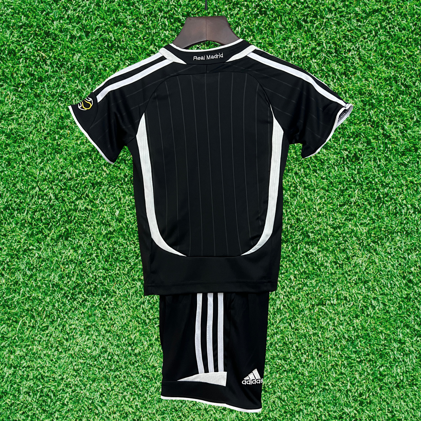 Kit Real Madrid II 06/07 Kids