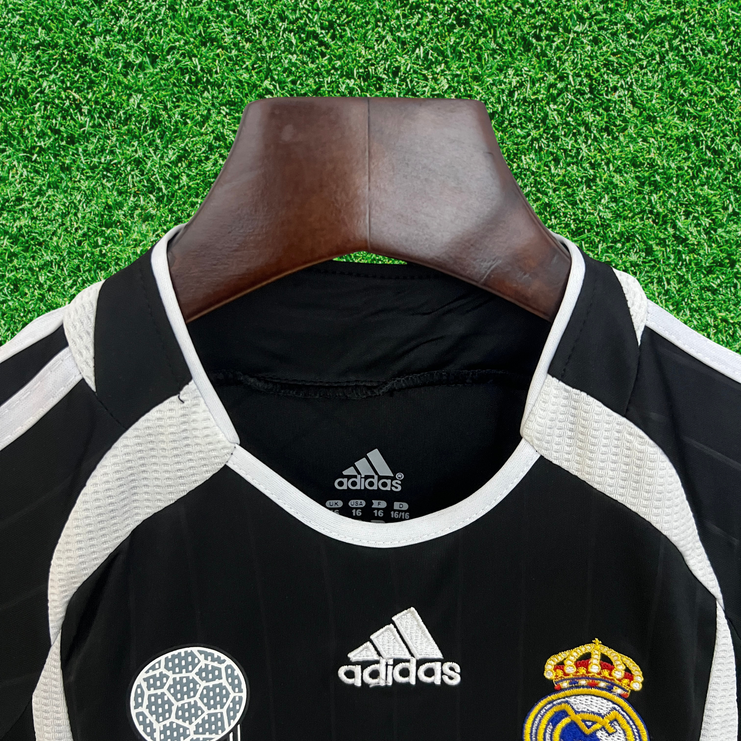 Kit Real Madrid II 06/07 Kids