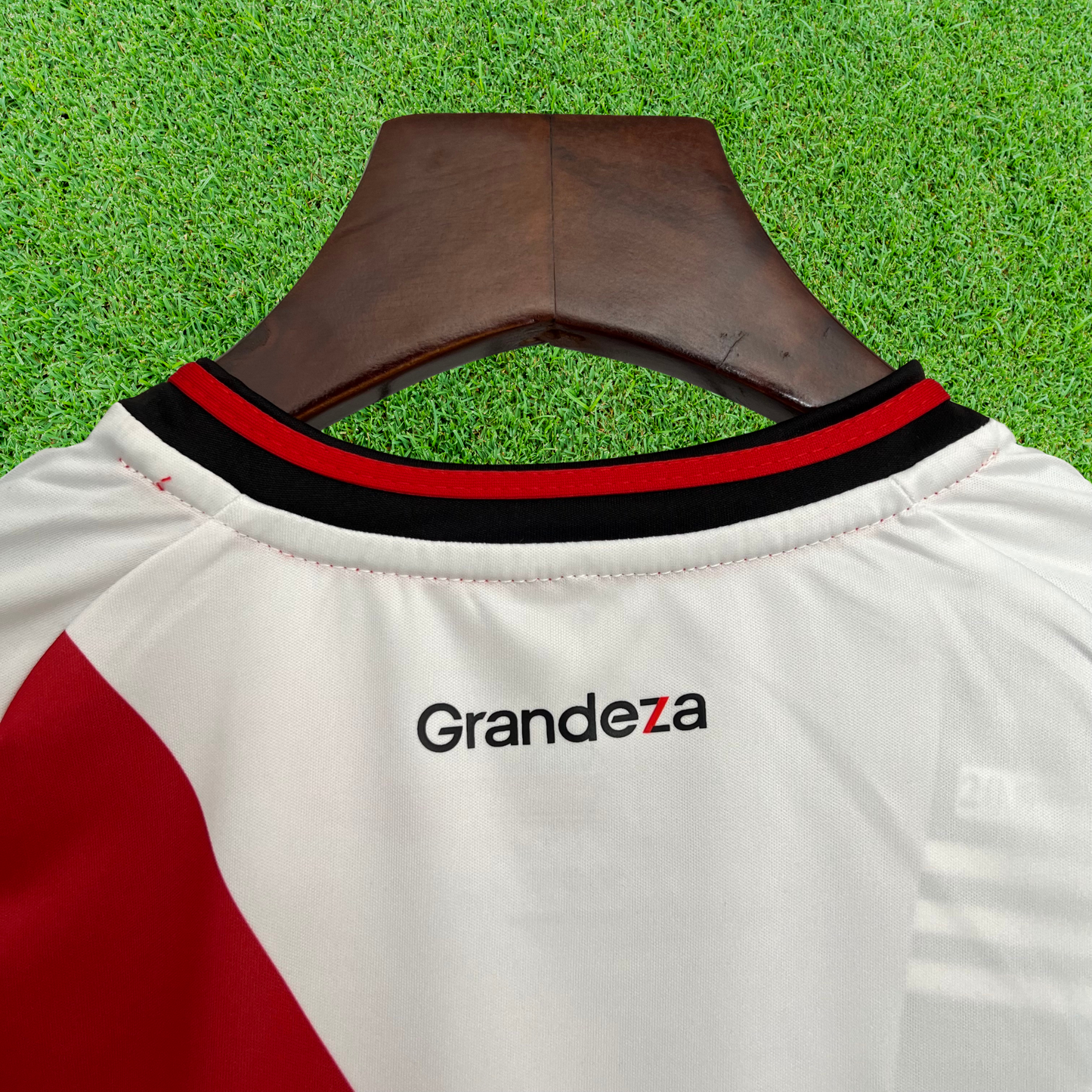 Kit River Plate I 25/26 Kids