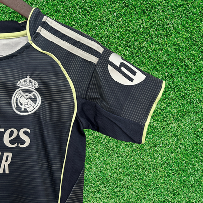Kit Real Madrid II 25/26 Kids