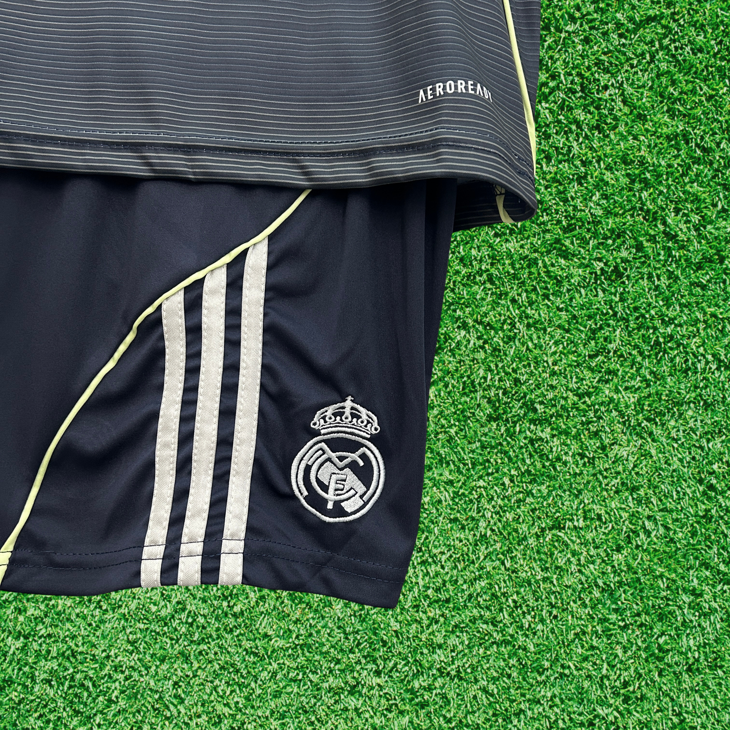 Kit Real Madrid II 25/26 Kids