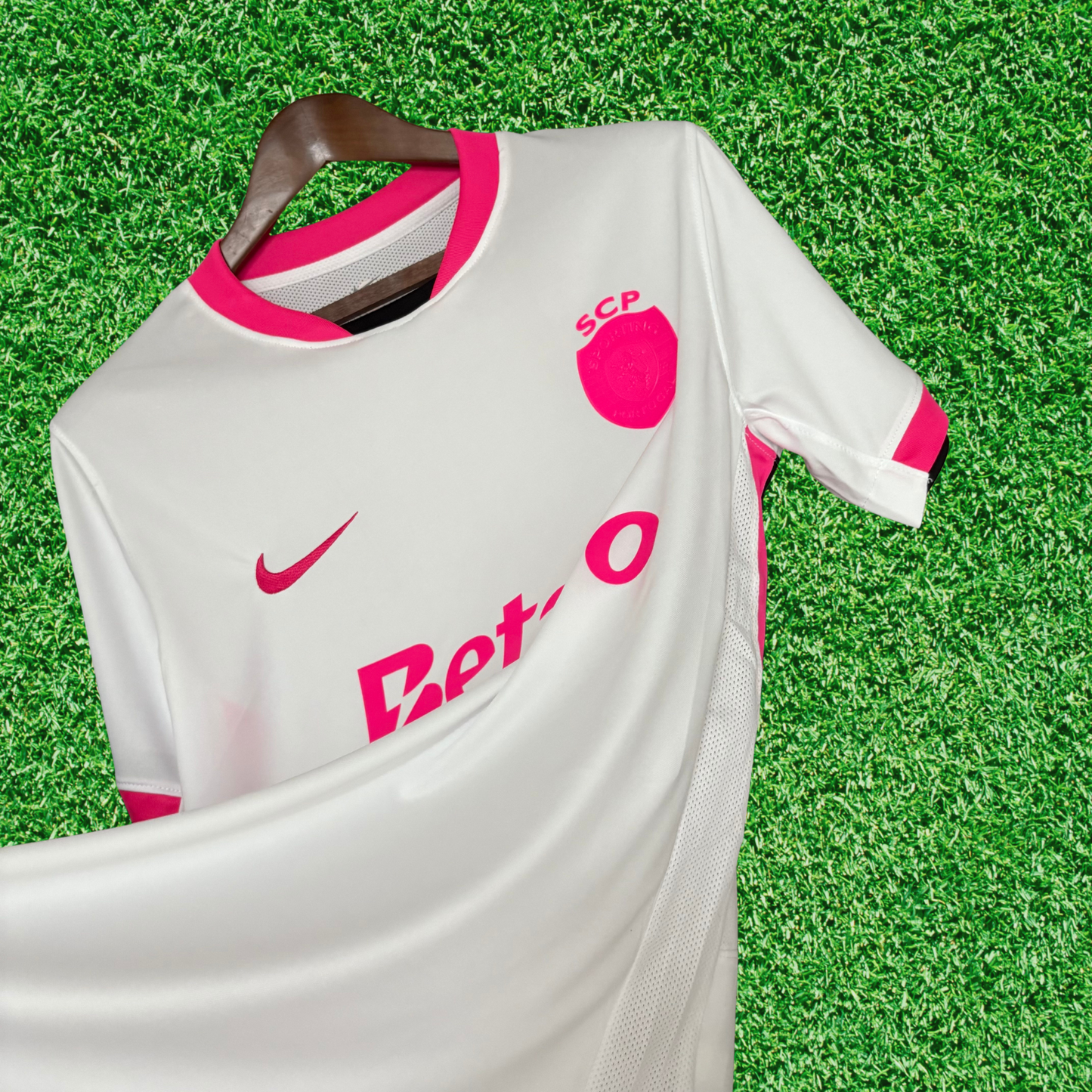 Shirt Sporting CP Outubro Rosa 25/26 Fan Version