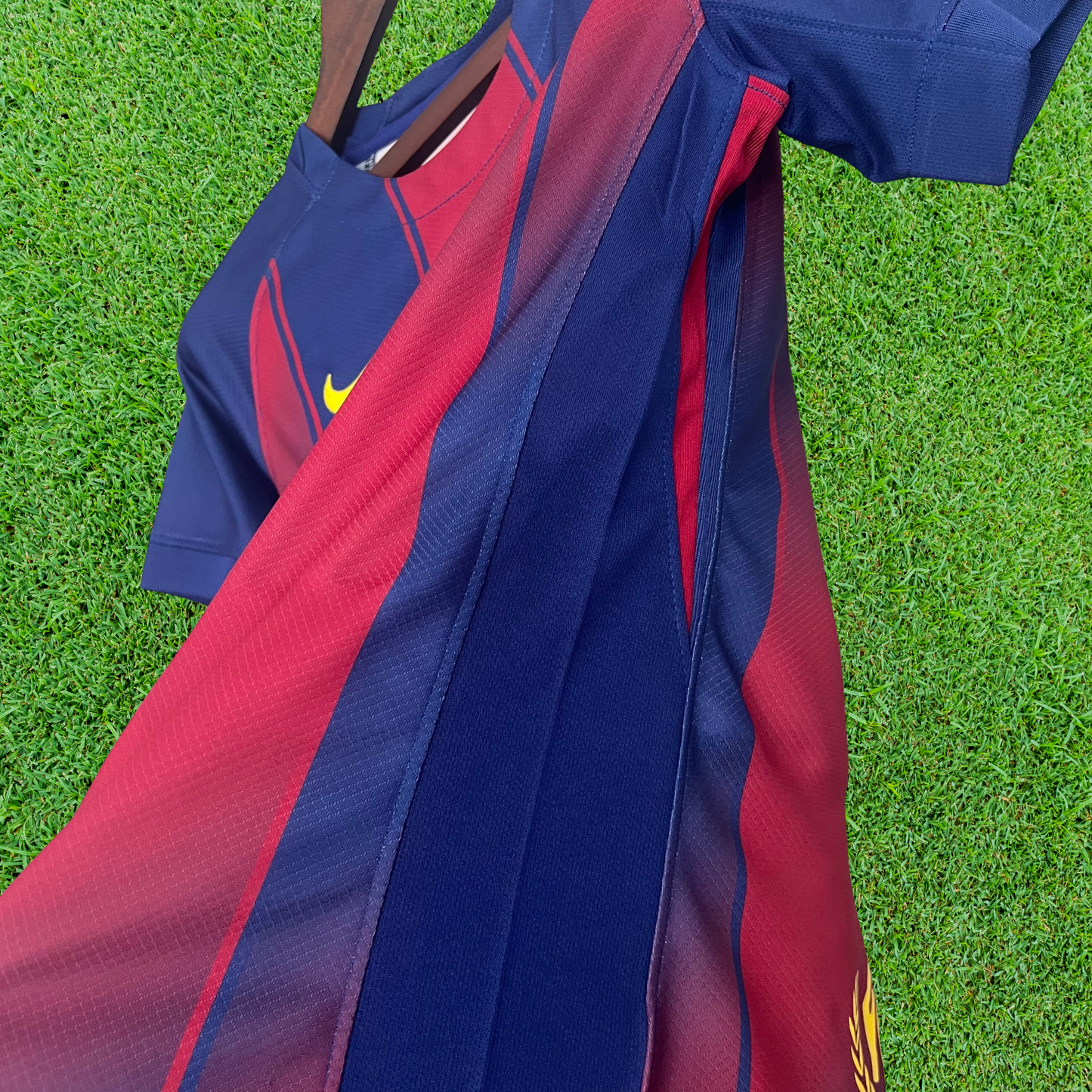 Shirt Barcelona I 25/26 Feminina Fan Version