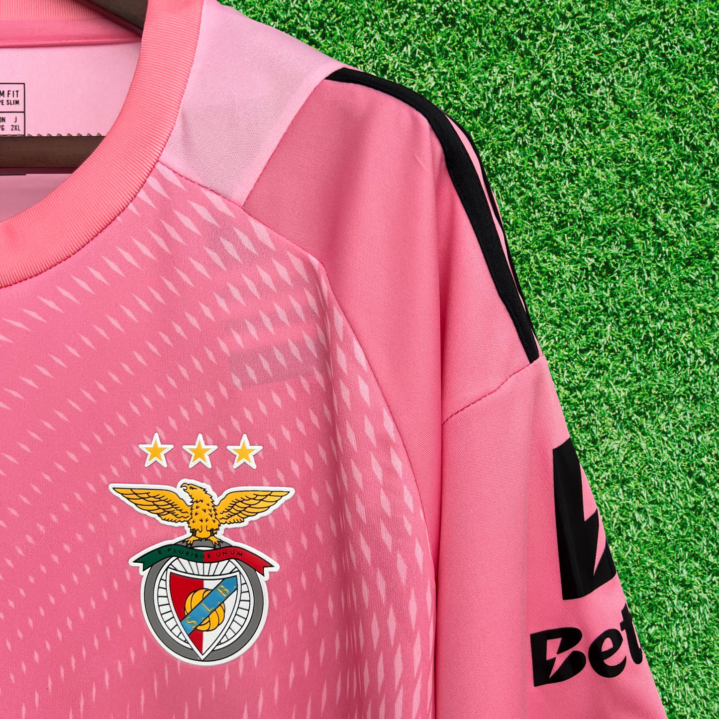 Shirt SL Benfica Goleiro Rosa 25/26 Fan Version