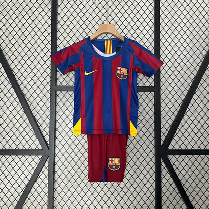 Barcelona Retro 05/06 Infantil | Free Shipping + Keychain Gift